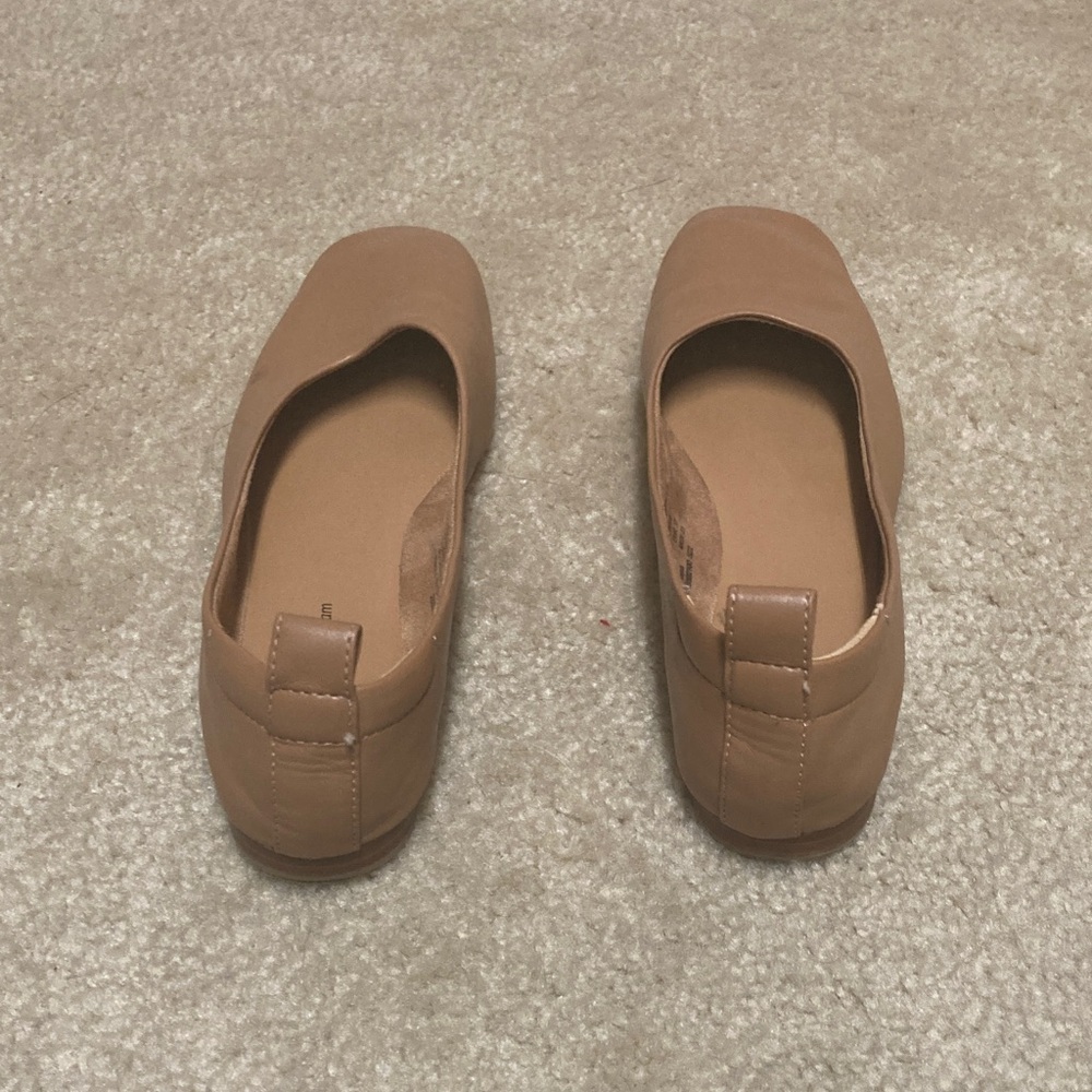 Time and Tru Women's Tan Flats - Picture 5 of 10